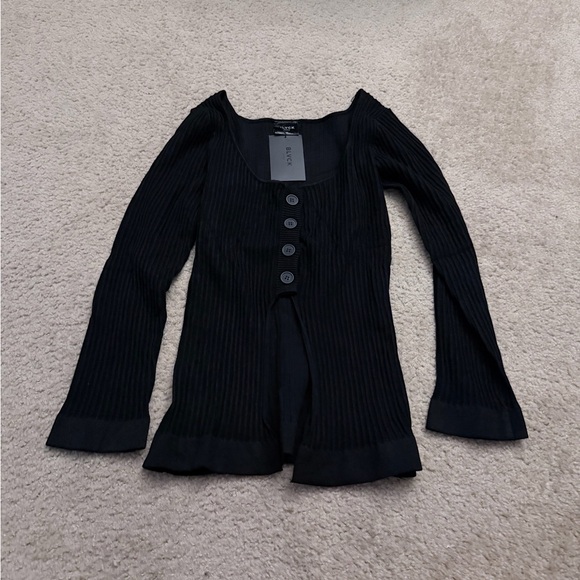 Black Ribbed Button-Up Top - Picture 1 of 4